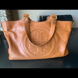 Tory Burch Bombe handbag; tan/cognac/whisky color